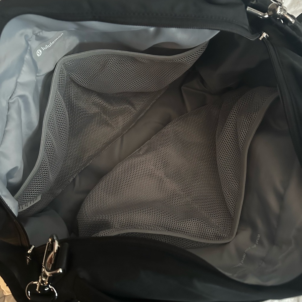 Lululemon New Parent Tote 20L - Picture 3 of 6